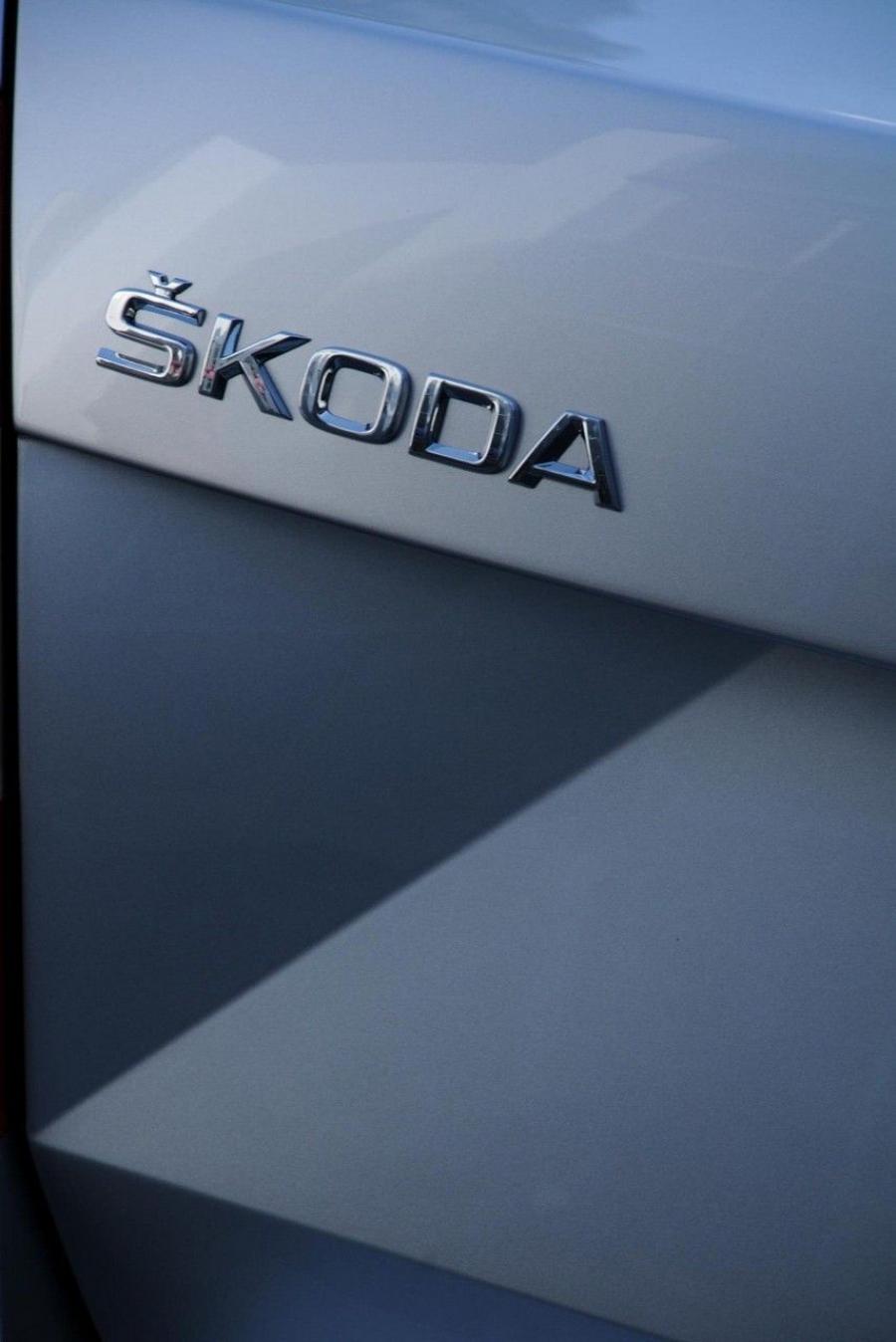  Skoda Rapid 2012 года  (фото 48 из 55)
